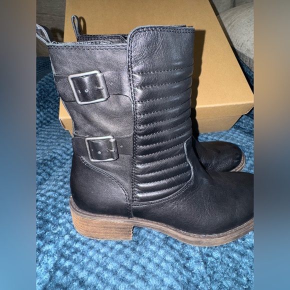 Lucky Brand boots - Picture 3 of 5